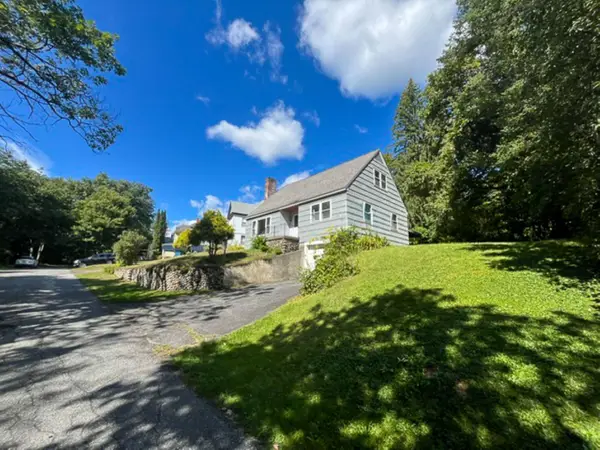 62 Highland Avenue, St. Johnsbury, VT 05819