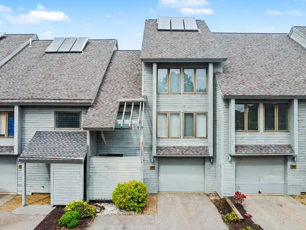 5 Tsienneto Road #110, Derry, NH 03038
