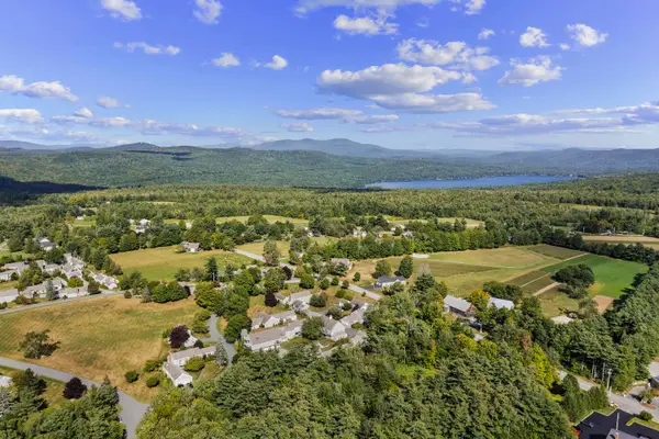 13 Hilltop Place, New London, NH 03257