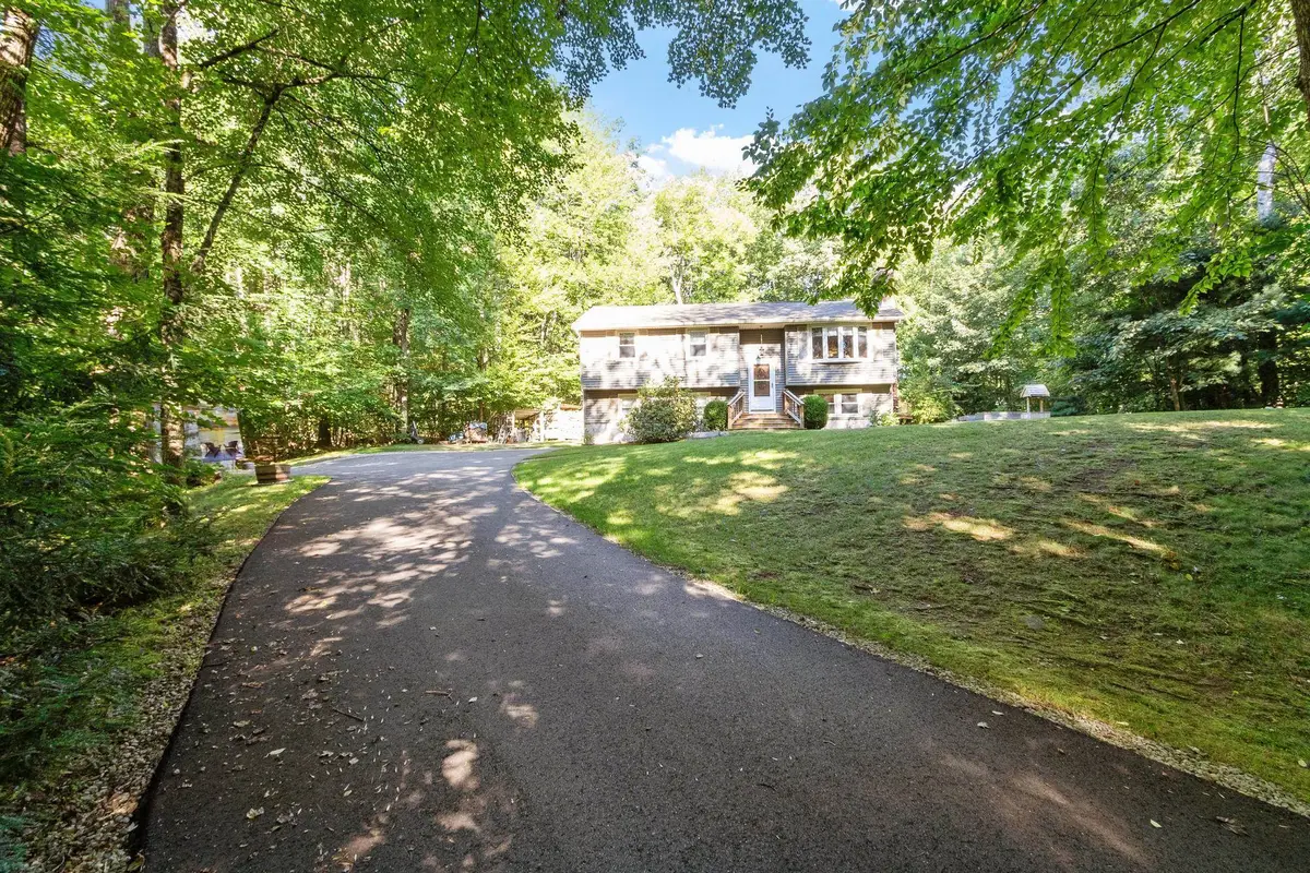 9 Sherwood Road, Londonderry, NH 03053 - #1