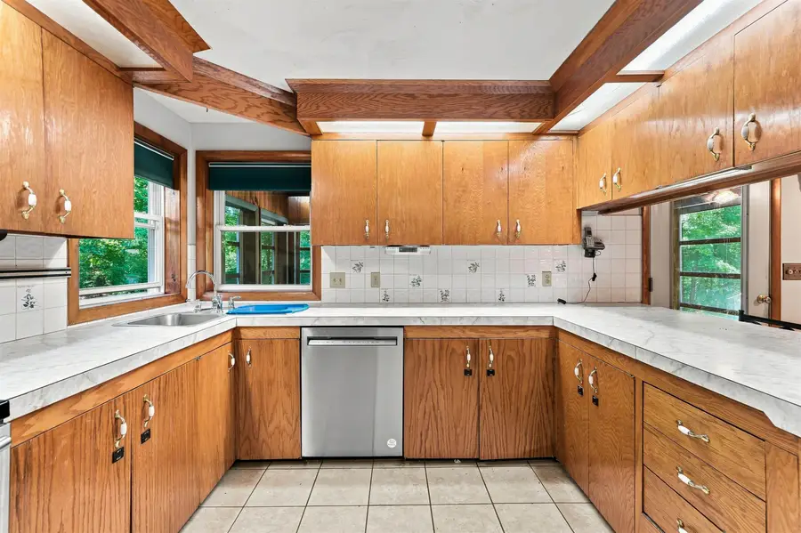 36 Governor Dinsmore Road, Windham, NH 03087 - #3