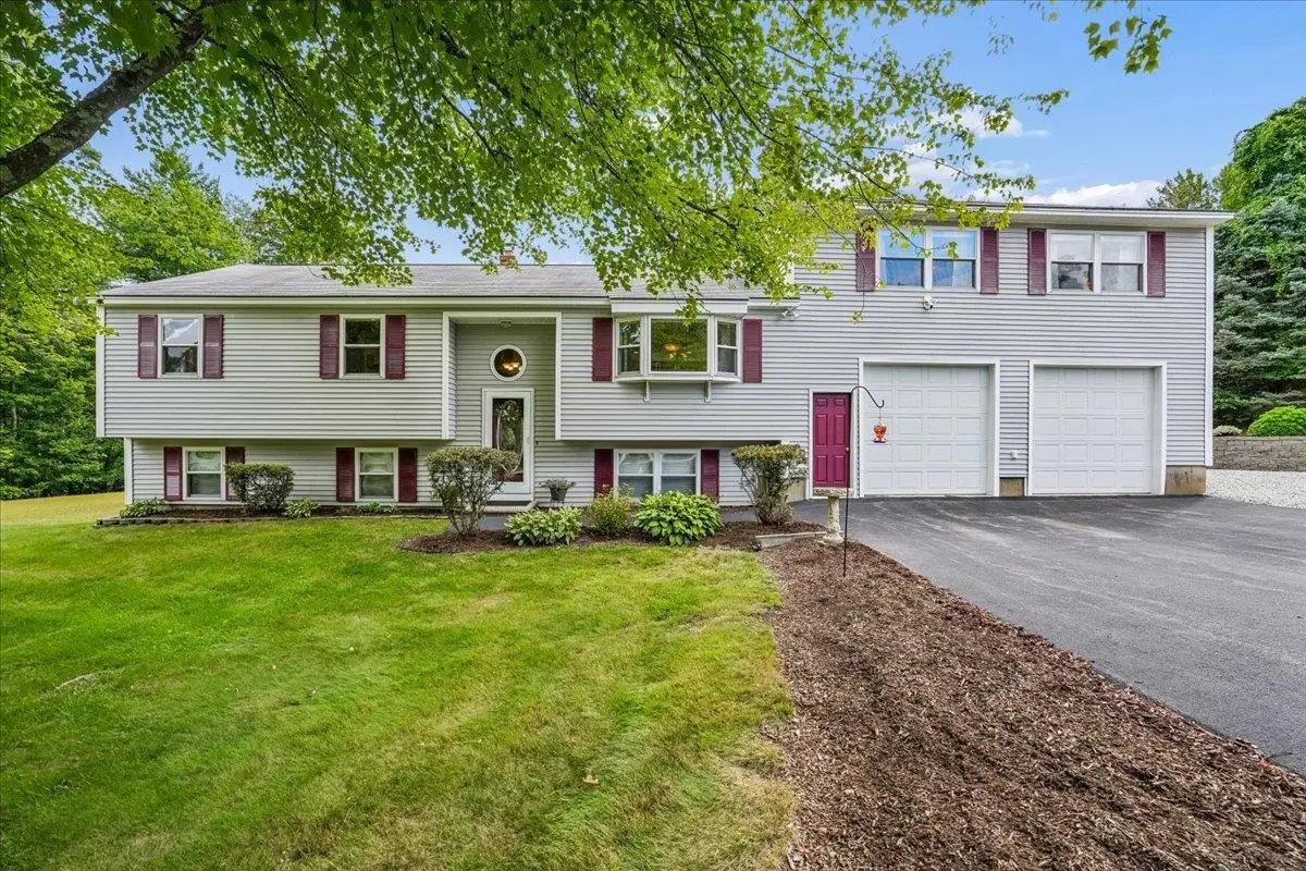 4 Debbie Street, Hooksett, NH 03106 - #1