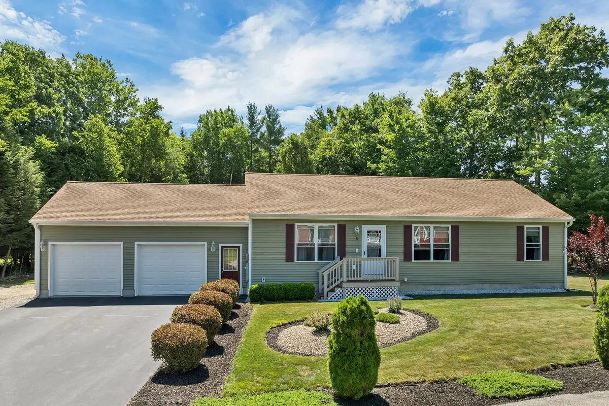 5 Given Circle, Rochester, NH 03867 - #1