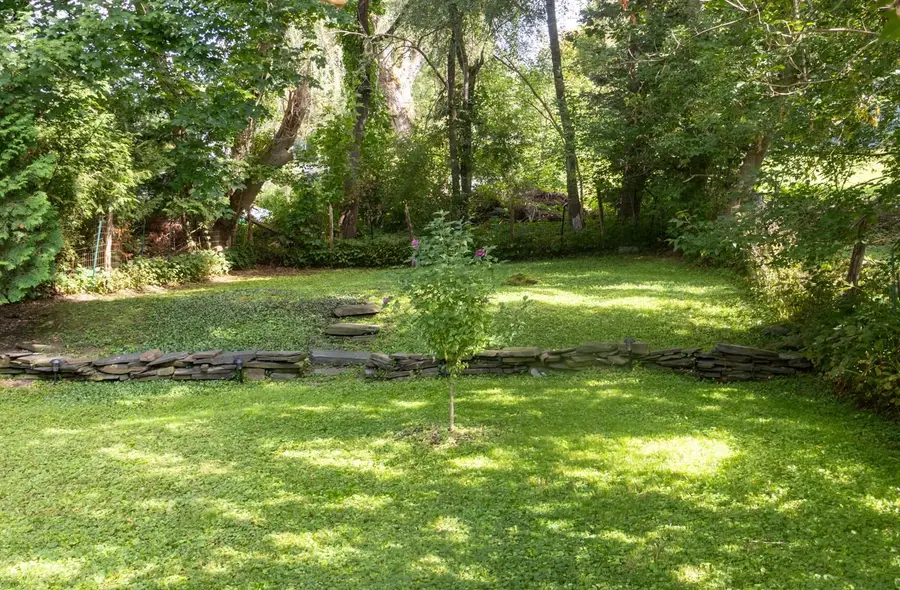 4 Upland Avenue, Barre, VT 05641 - #3
