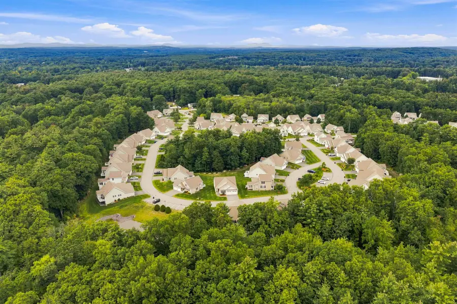 15 Tiffany Circle, Hudson, NH 03051 - #3