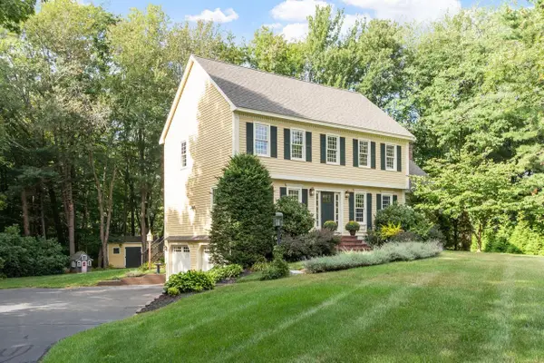 25 Alexander Drive, Hampton, NH 03842