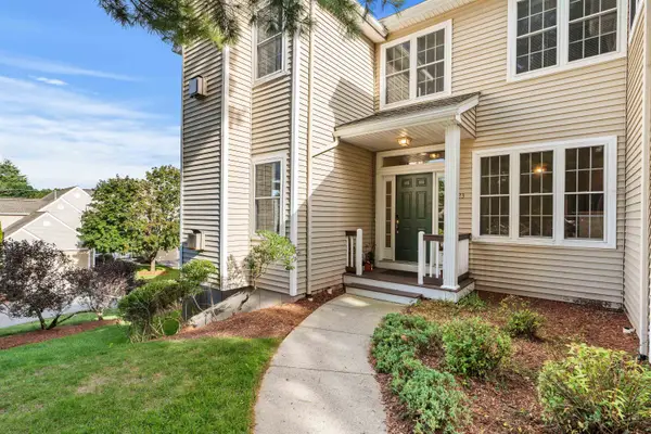 23 Edward Circle, Bedford, NH 03110