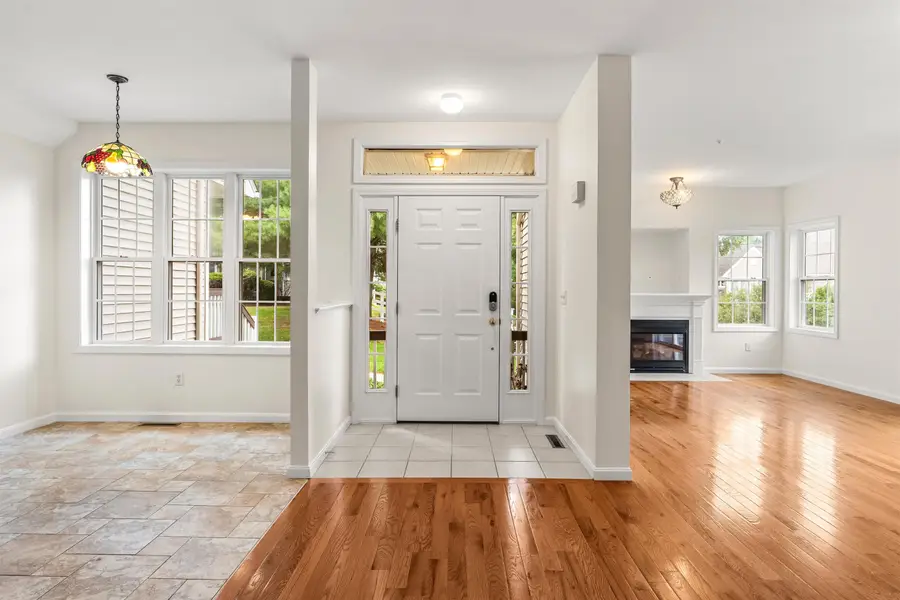 23 Edward Circle, Bedford, NH 03110 - #2