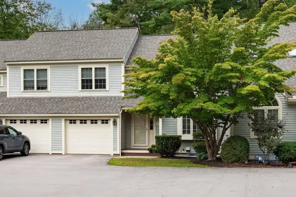 5 Peninsula Drive, Stratham, NH 03885