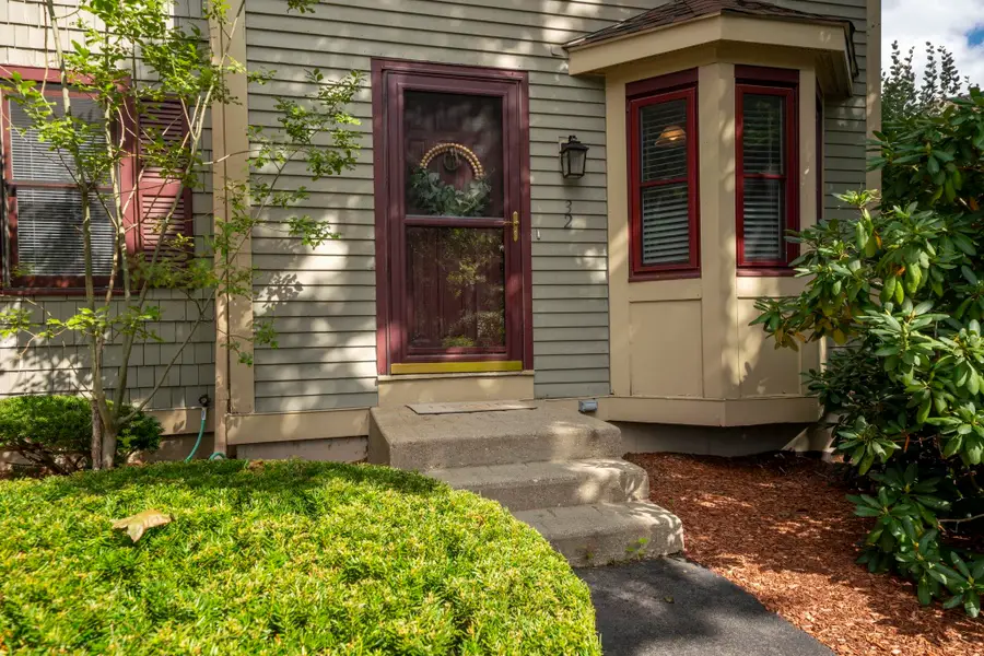 32 Bartemus Trail, Nashua, NH 03063 - #3