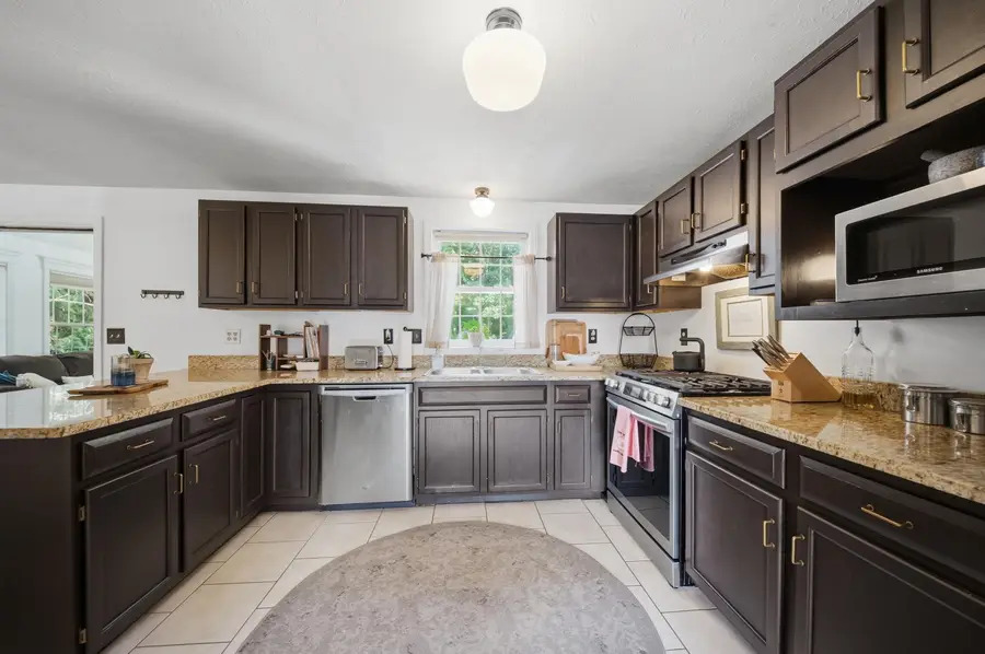 89 Stonington Drive, Manchester, NH 03109 - #3