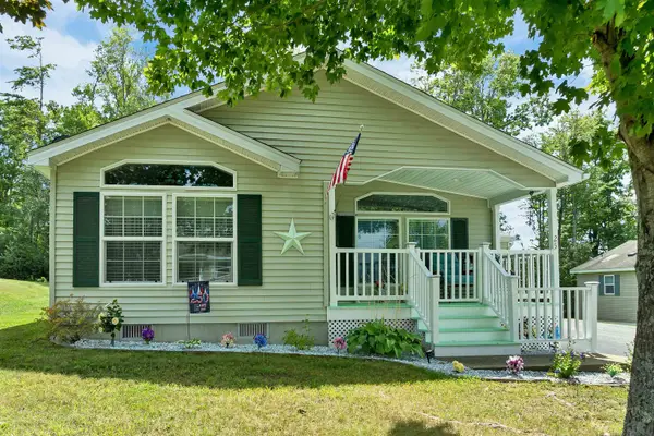 25 Mountain View Drive, Franklin, NH 03235