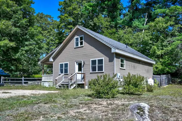 71 Tamworth Road, Tamworth, NH 03886