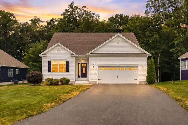 25 Crackling Log Lane, Londonderry, NH 03053