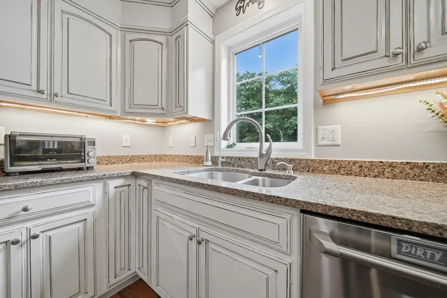 6 Greystone Terrace, Hooksett, NH 03106 - #2