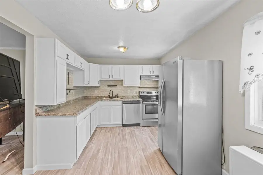 111 Sherwood Square, Essex Junction, VT 05452 - #3
