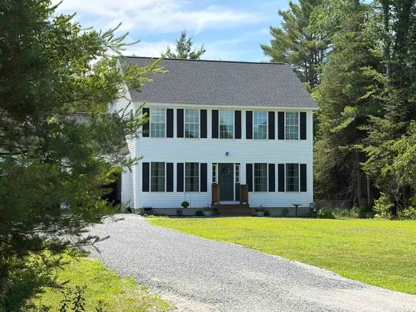 8 Mallard Drive, Canaan, NH 03741
