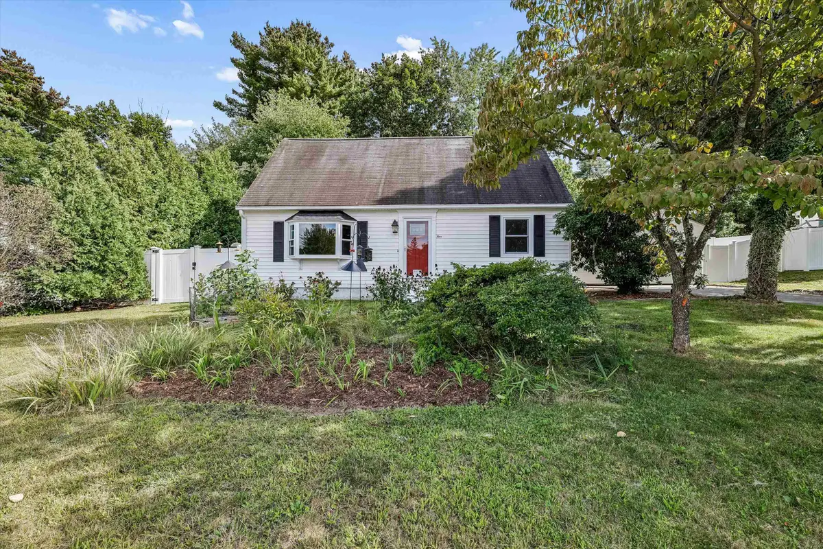 4 Cheyenne Drive, Nashua, NH 03063 - #1