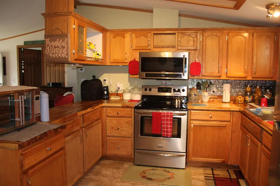 10 Hilltop Manor, Littleton, NH 03561 - #2