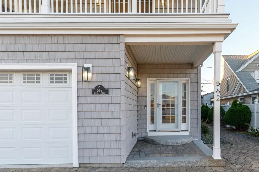 562 Nashua Street, Seabrook, NH 03874 - #2