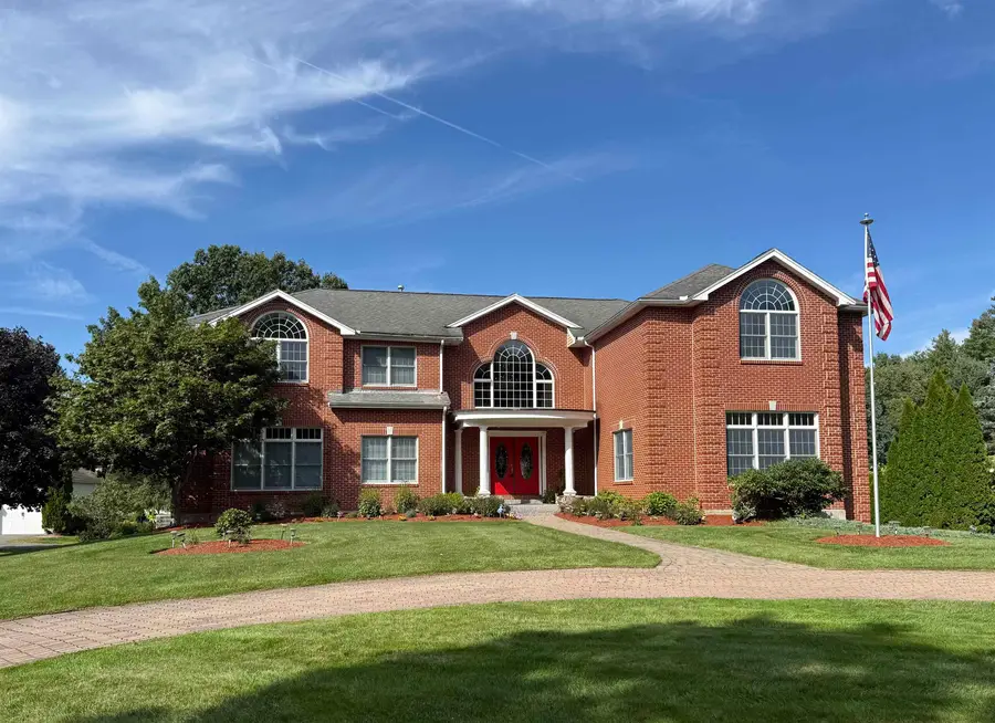 5 Crestwood Lane, Nashua, NH 03062 - #2