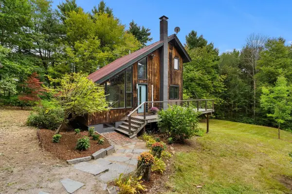 799 Craney Hill Road, Henniker, NH 03242