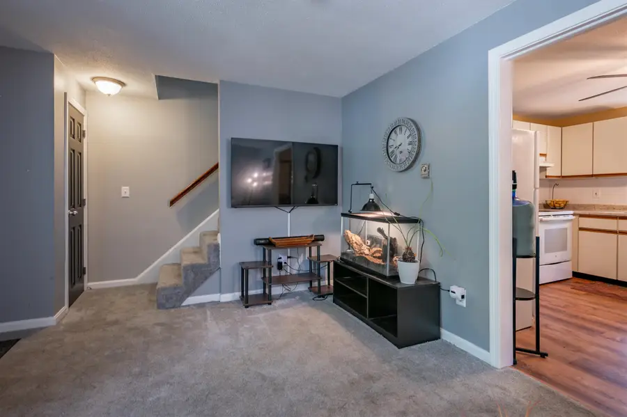 7 Midridge Circle, Londonderry, NH 03053 - #2