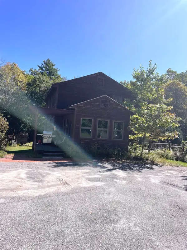 89 Stowe Mountain Road, Hillsborough, NH 03244