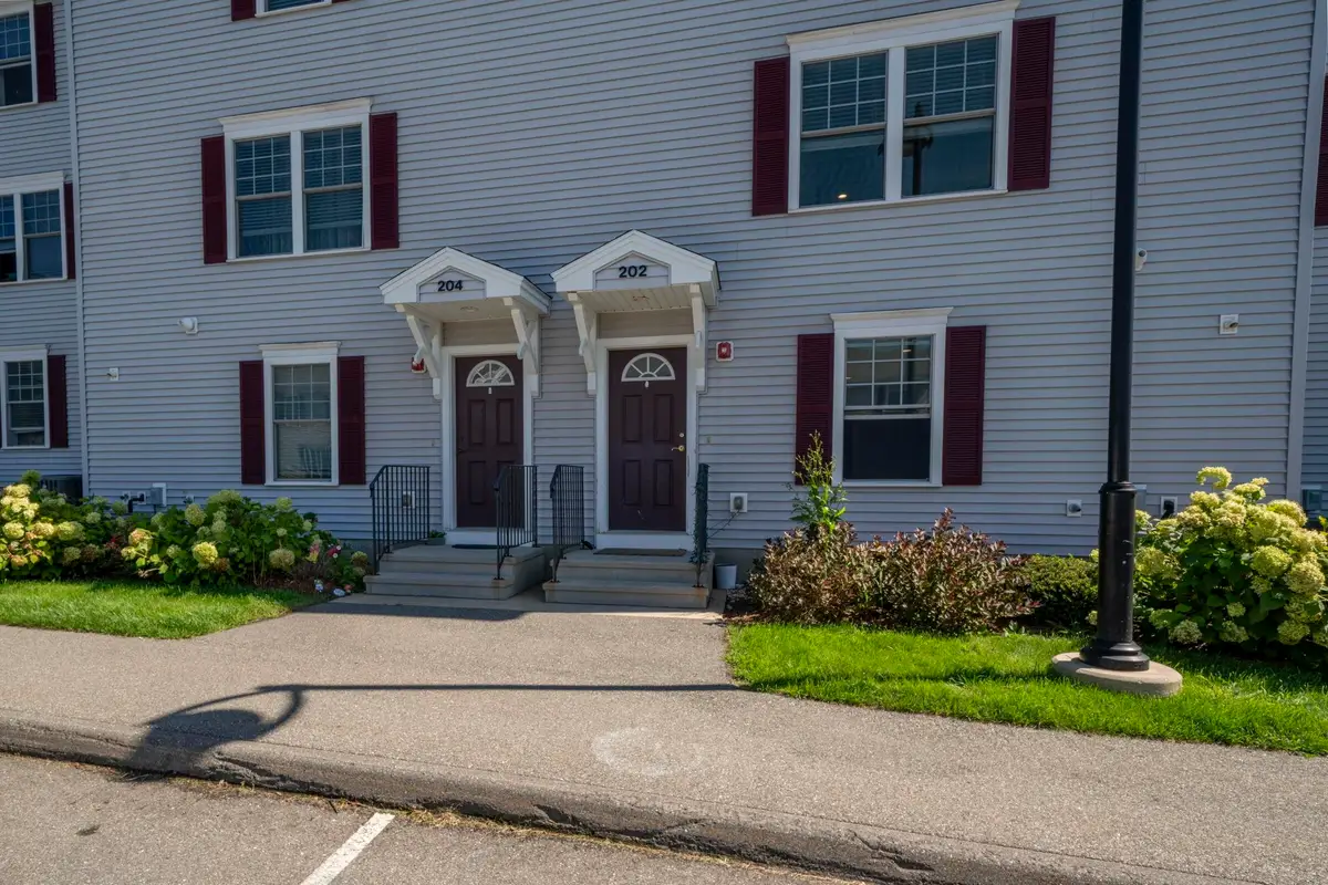 202 Karatzas Avenue, Manchester, NH 01304 - #1