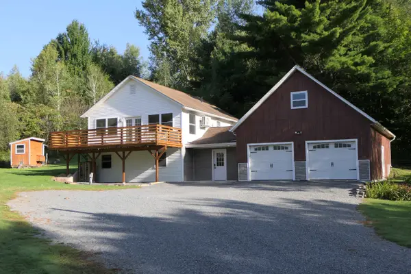 1527 VT RTE 105 Route, Sheldon, VT 05483