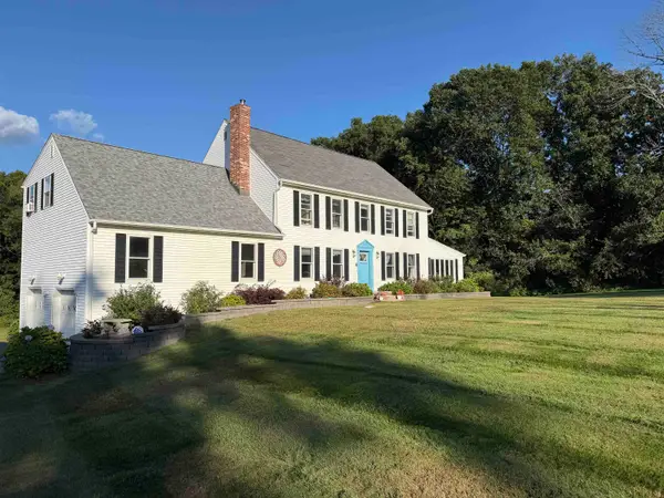 163 Exeter Road, Hampton Falls, NH 03844