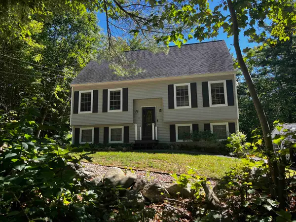 33 Old Rochester Road, Barnstead, NH 03225