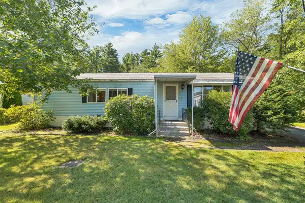 21 Sir Lancelot Drive, Exeter, NH 03833