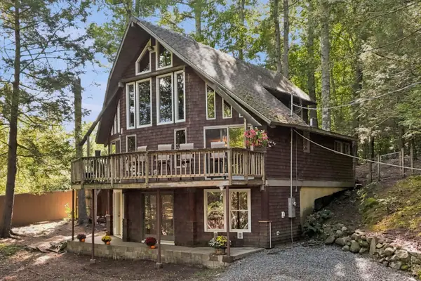 13 Beach Head Road, Nottingham, NH 03290