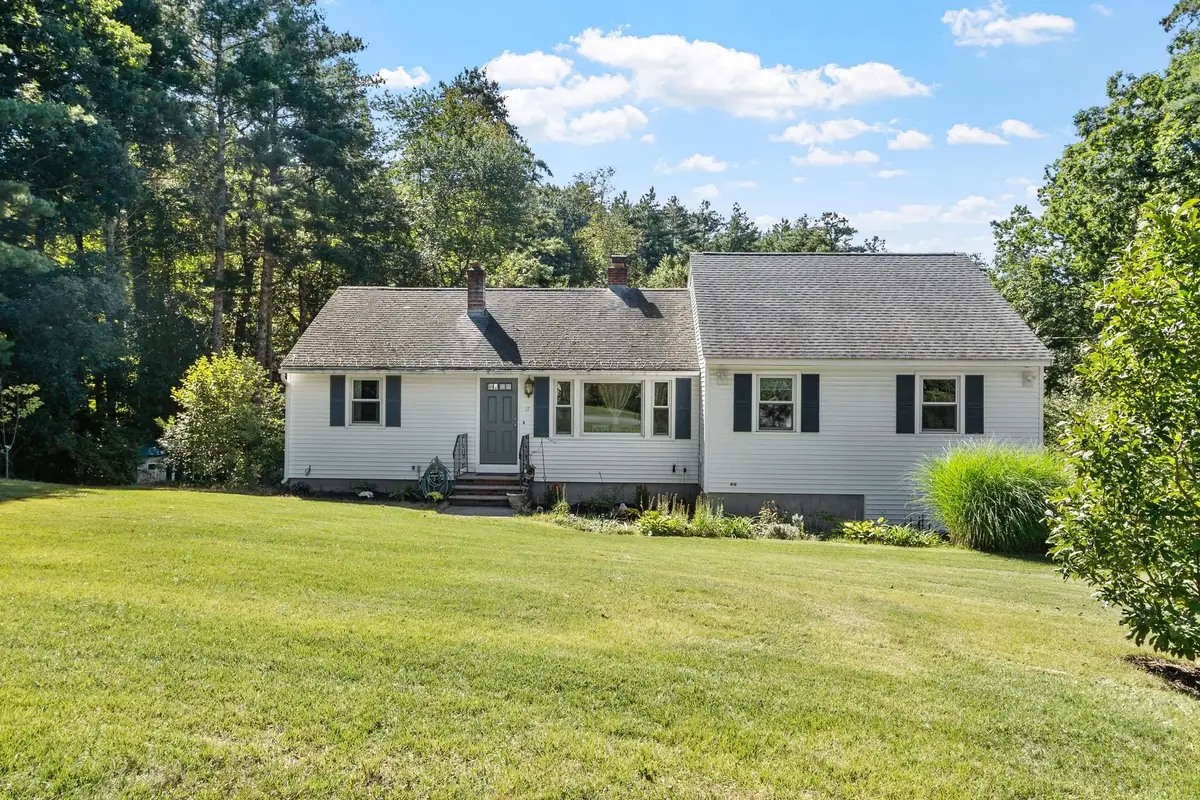 17 Bridle Bridge Road, Windham, NH 03087 - #1