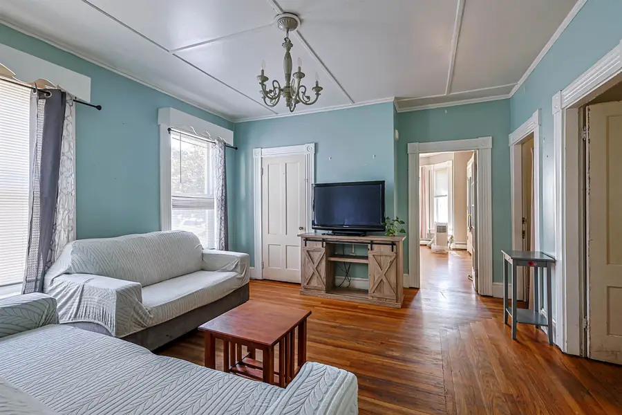 418 Central Street, Manchester, NH 03103 - #3