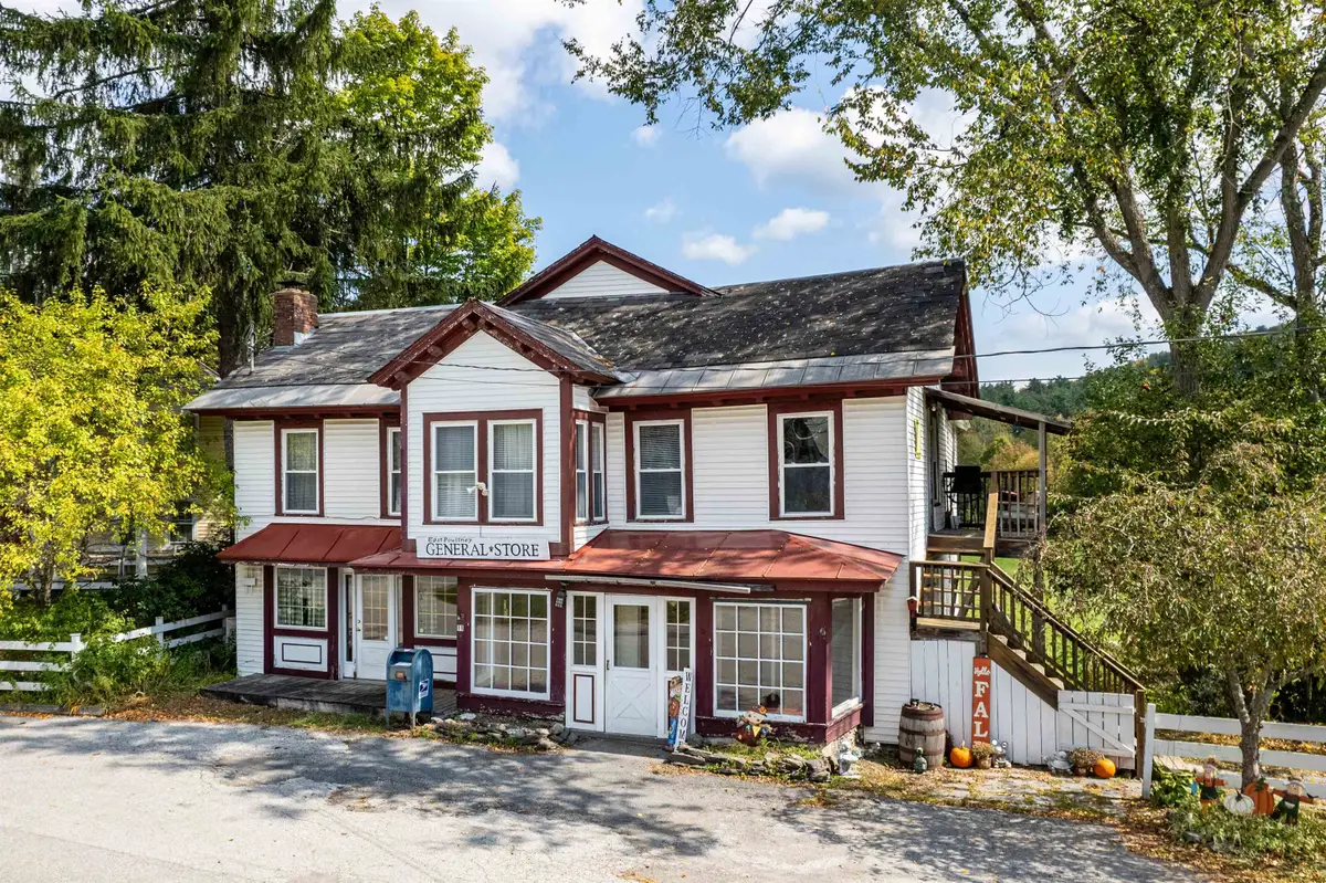 11 On The Green Street, Poultney, VT 05764 - #1