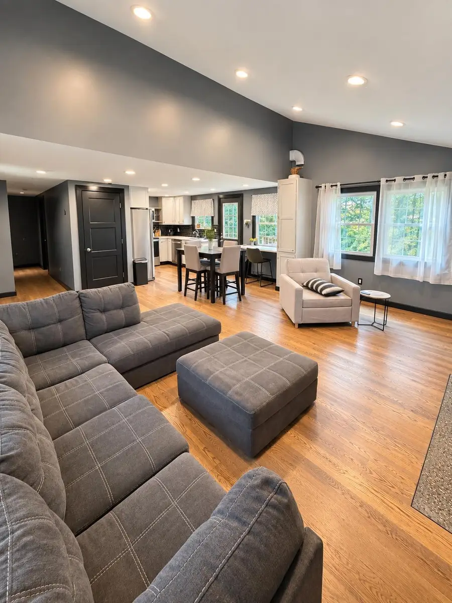 105 Oakwood Drive, South Burlington, VT 05403 - #3
