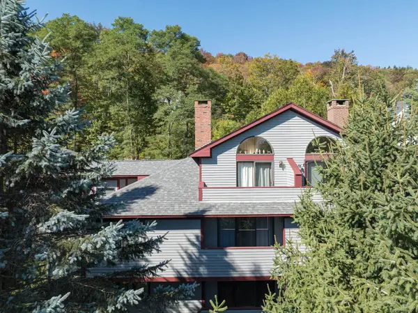 33 Carinthia Drive, Dover, VT 05356