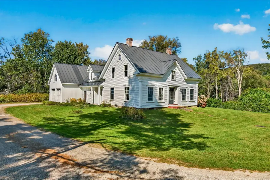 2011 Sangamon Road, Pittsford, VT 05763 - #3