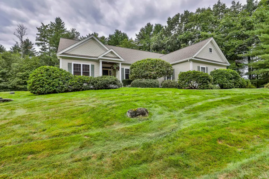 14 Hancock Drive, Bedford, NH 03110 - #2