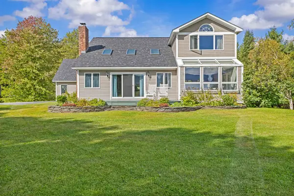 32 Sugar House Lane, Morristown, VT 05661