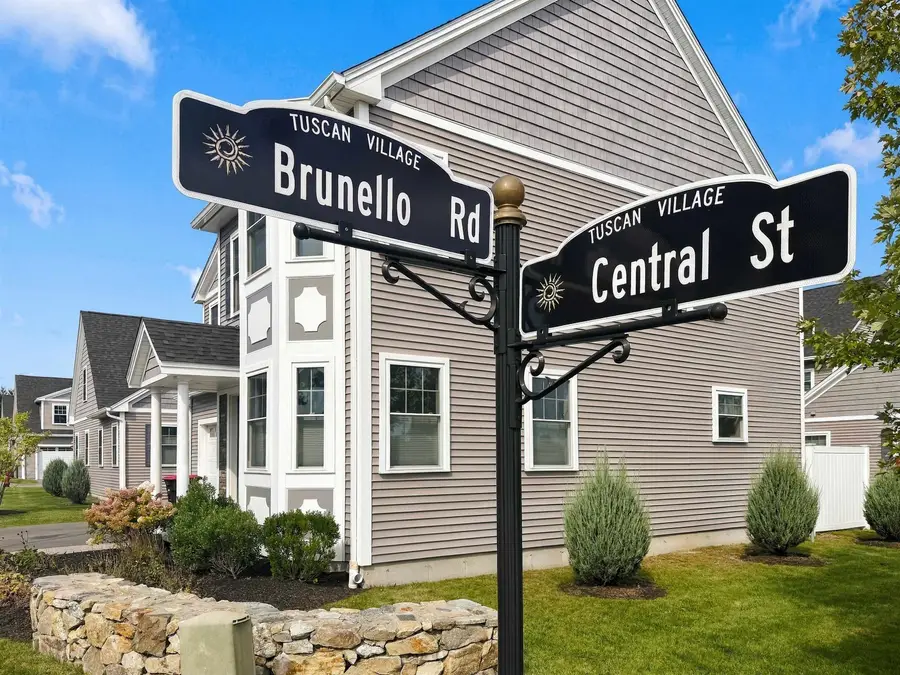 19 Central Street, Salem, NH 03079 - #3
