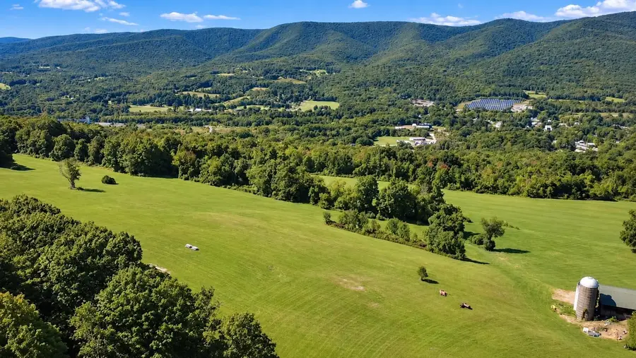 437 Pratt Road, Pownal, VT 05261 - #3