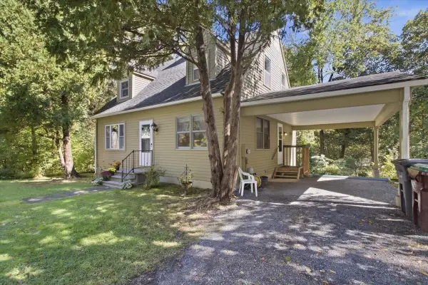 314 Chester Knoll Drive, Bennington, VT 05201