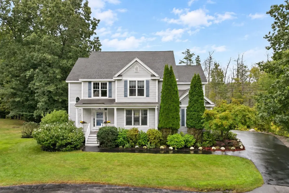 7 Quail Hollow, Stratham, NH 03885 - #1