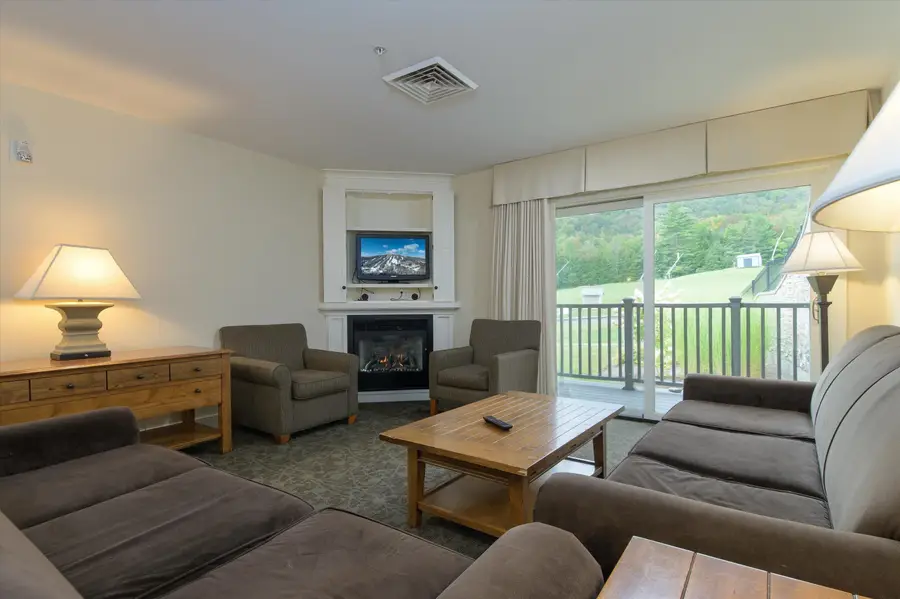 625/627 Qtr. I I I  Adams House, Ludlow, VT 05149 - #2