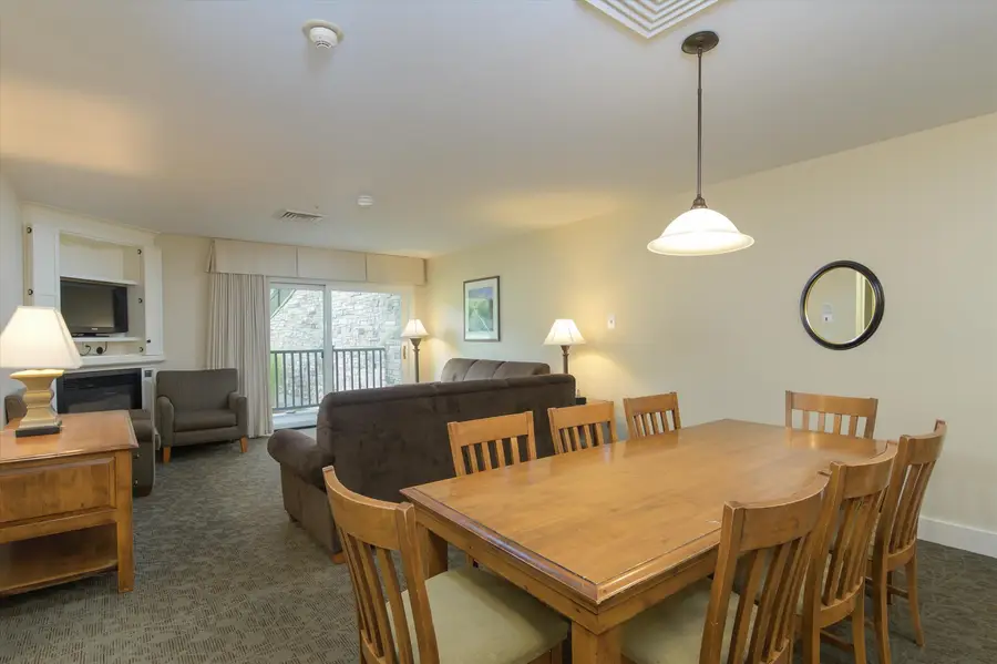 625/627 Qtr. I I I  Adams House, Ludlow, VT 05149 - #3
