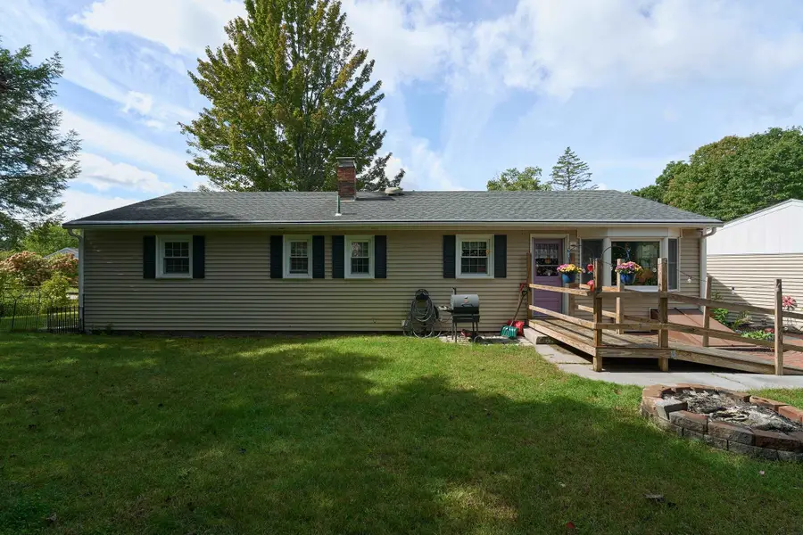 26 Sherwood Meadows, Pembroke, NH 03275 - #3
