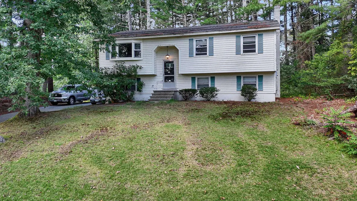 4 Brookfield Drive, Hudson, NH 03051 - #1